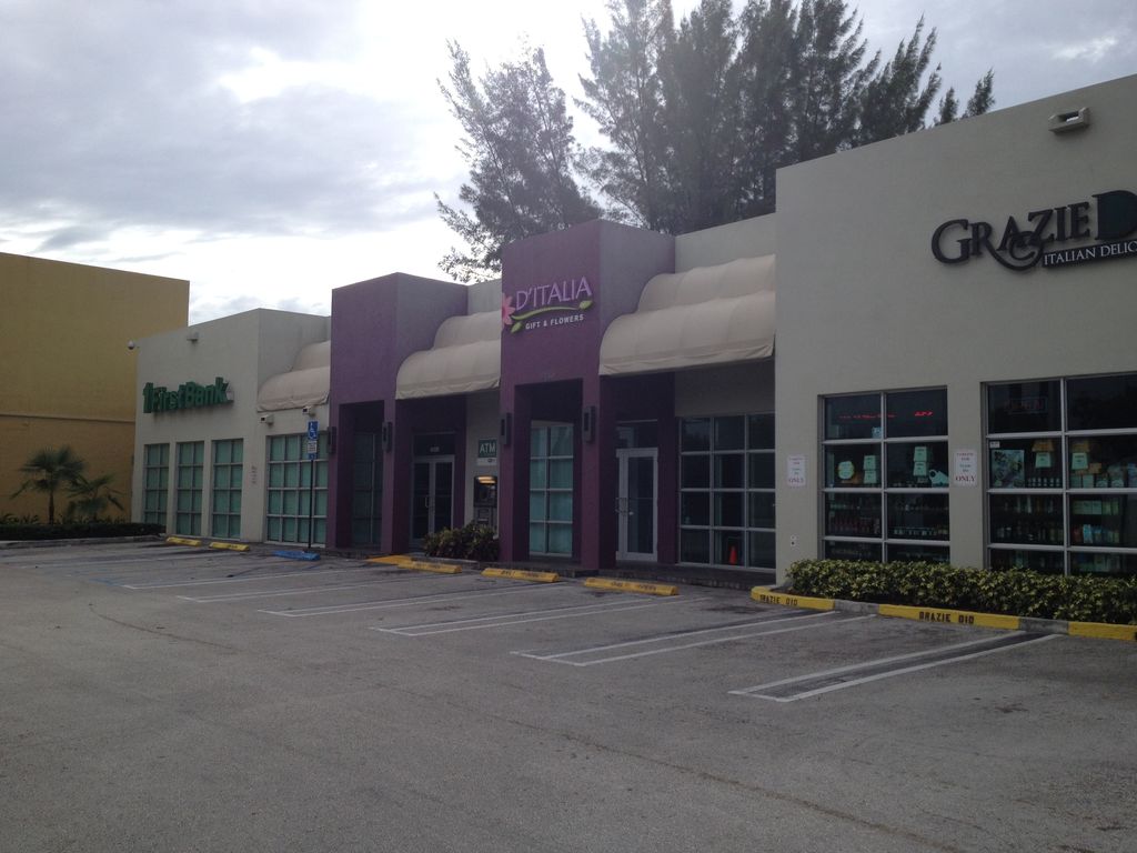 9330 NW 25th St, Doral, FL 33172