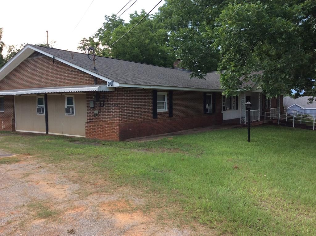 843 W 3rd St, Luverne, AL 36049 Trulia