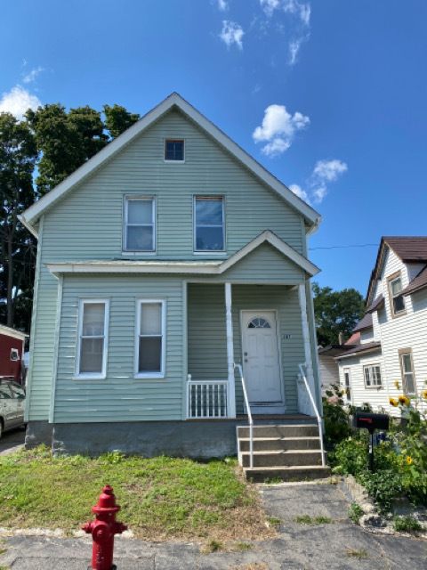 107 S Loring St, Lowell, MA 01851