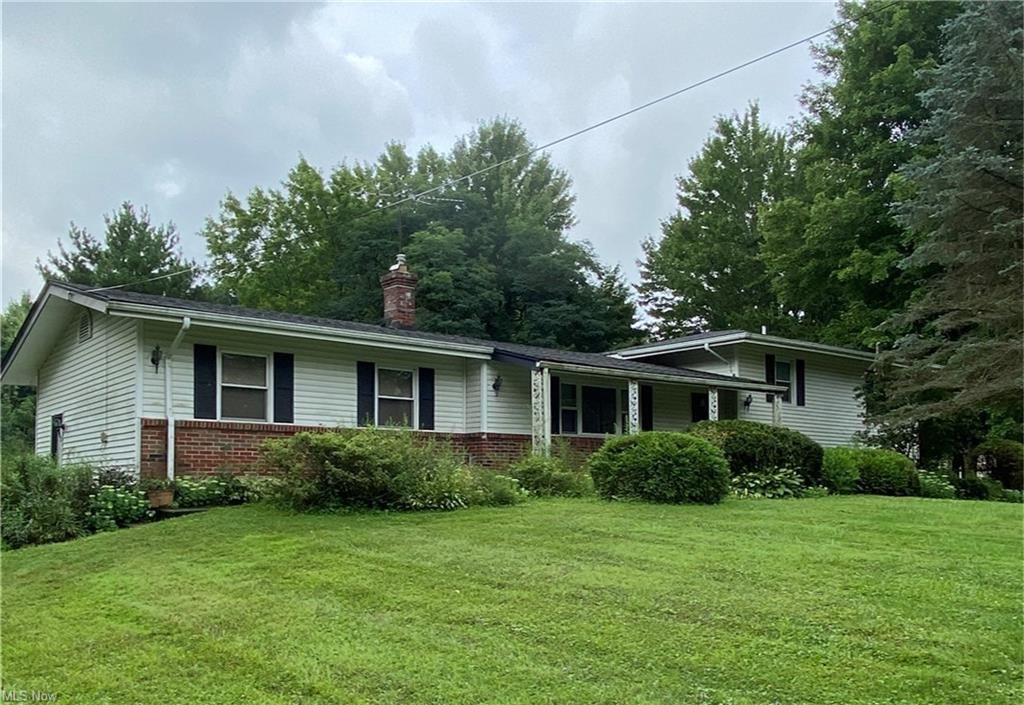 558 Crackel Rd, Aurora, OH 44202