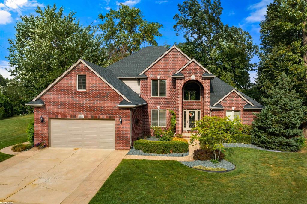 48602 Poplar Dr, MI 48044 Trulia