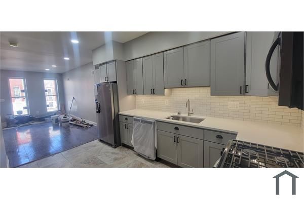 2529 W Baltimore St, Baltimore, MD 21223
