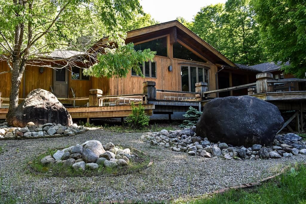 122 Deer Meadows Rd, Old Forge, NY 13420