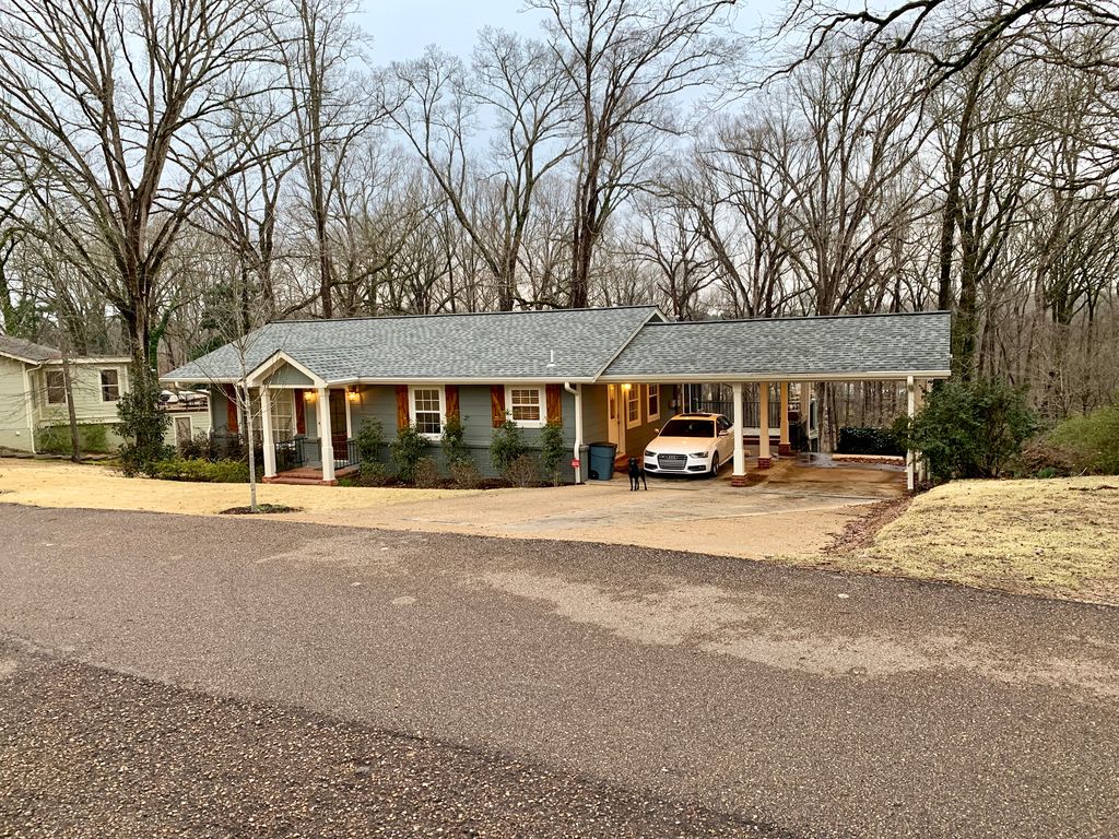 128 Leighton Rd, Oxford, MS 38655