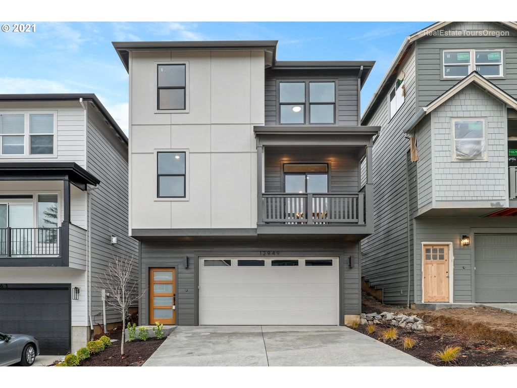 12949 SE Creekside Ter #8, Happy Valley, OR 97086