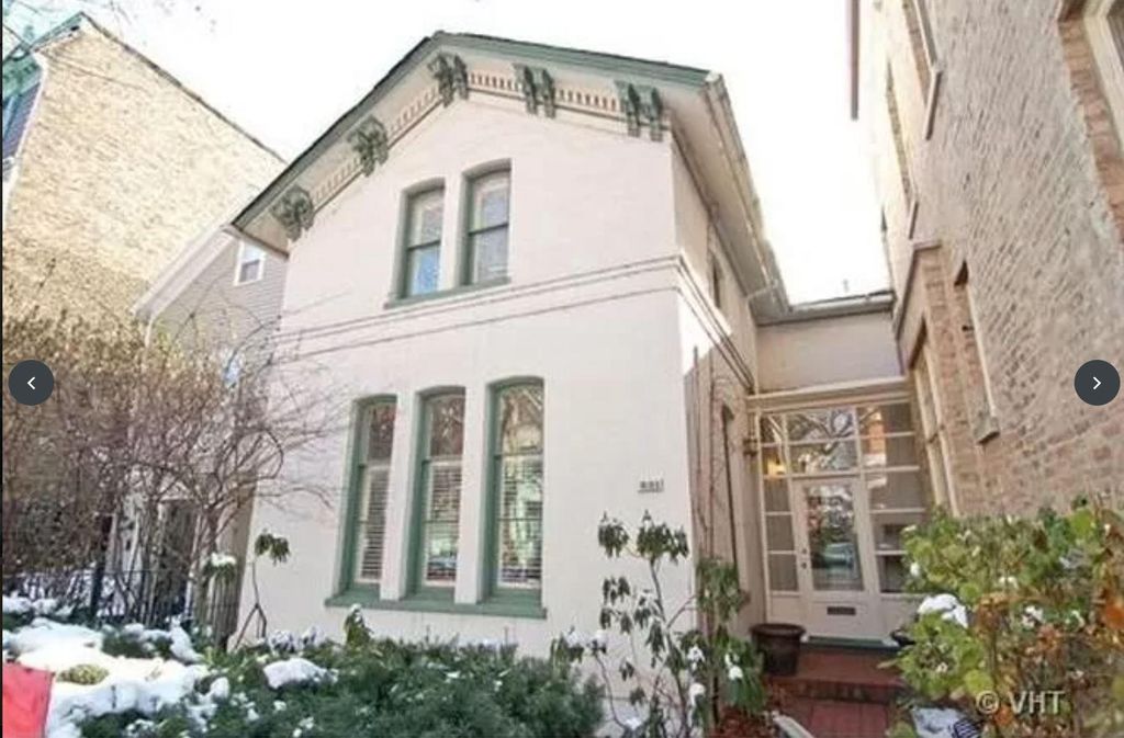 631 W Belden Ave, Chicago, IL 60614