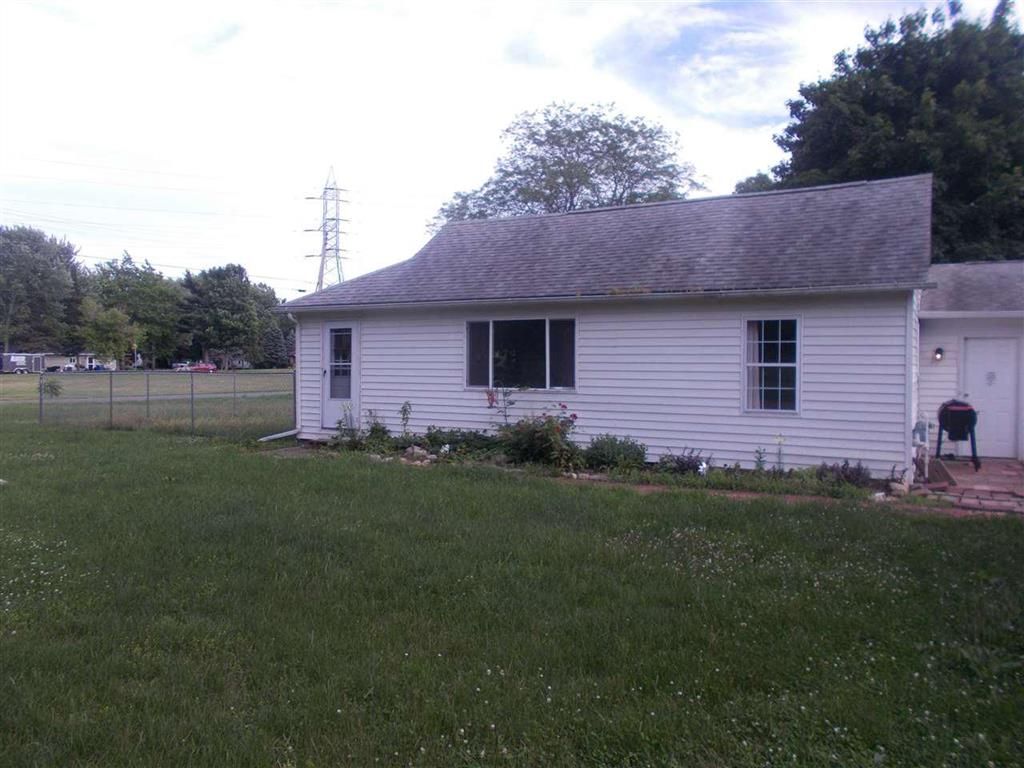 711 Margaret St, Corunna, MI 48817