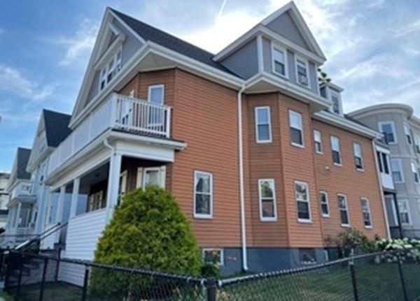 1 Page St #3, Dorchester, MA 02121