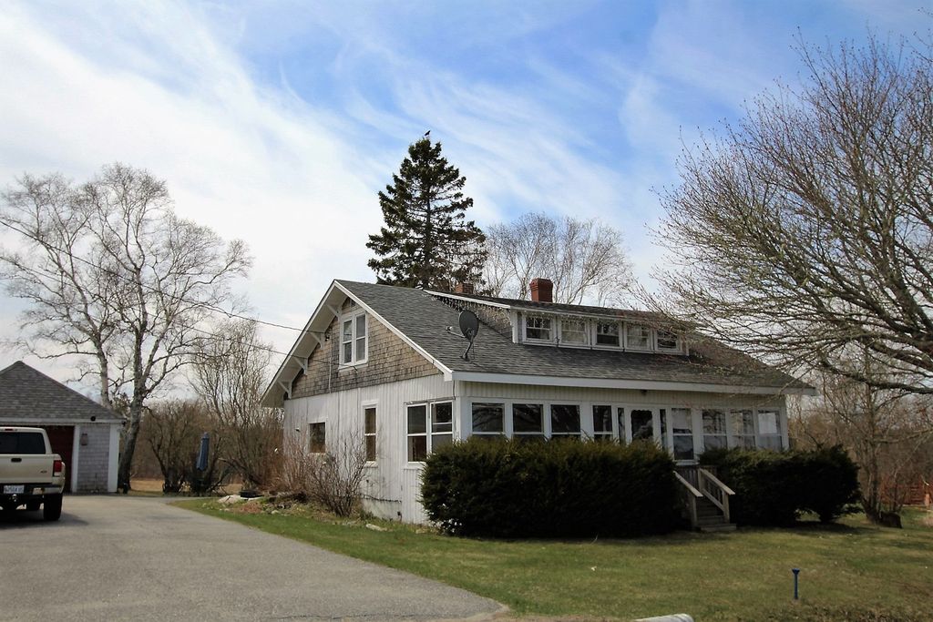 28 N Lubec Rd, Lubec, ME 3 Bed, 1 Bath SingleFamily Home 27 Photos