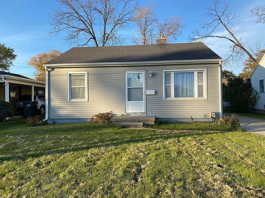 805 E Cavanaugh Rd, Lansing, MI 48910