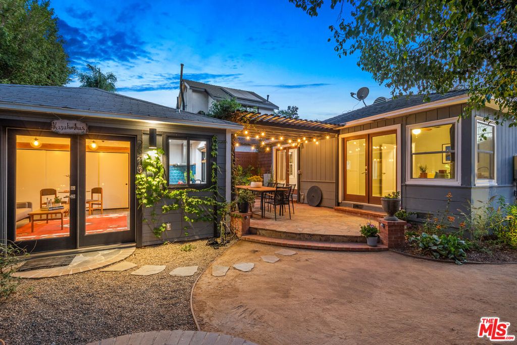 2376 Edgewater Ter, Los Angeles, CA 90039