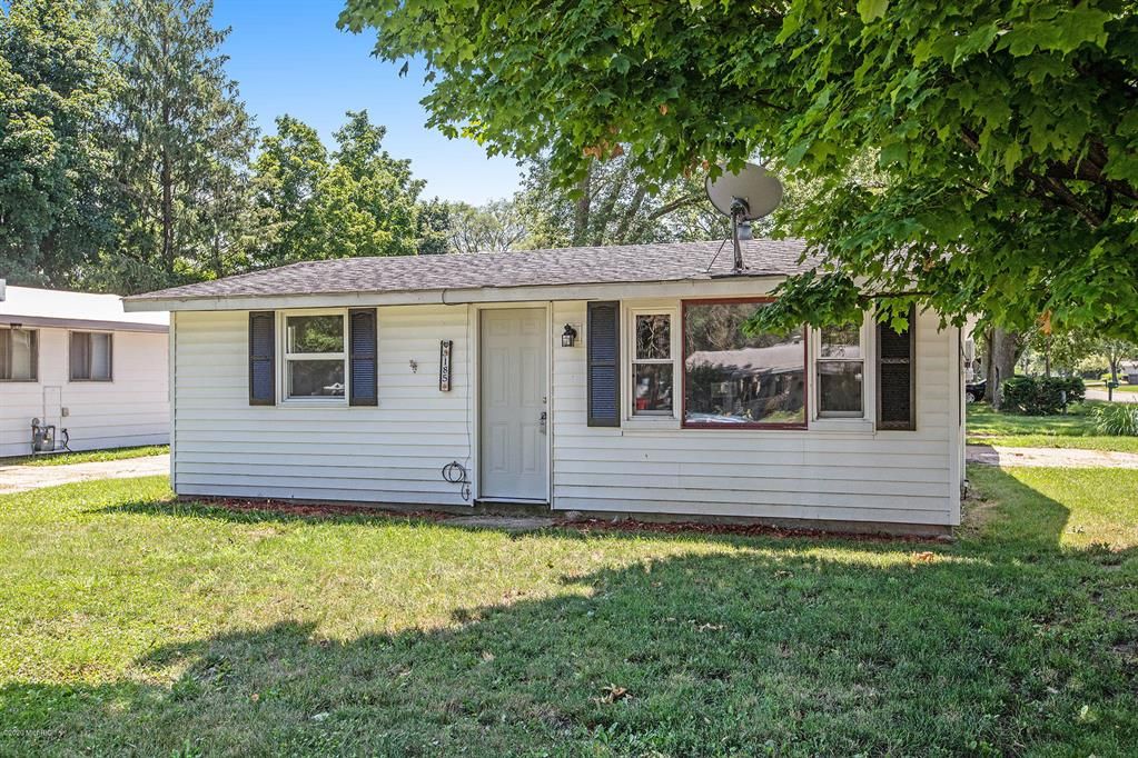 185 Wellworth Ave, Springfield, MI 49037