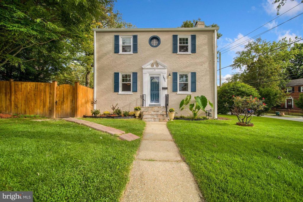 1601 Dennis Ave, Silver Spring, MD 20902