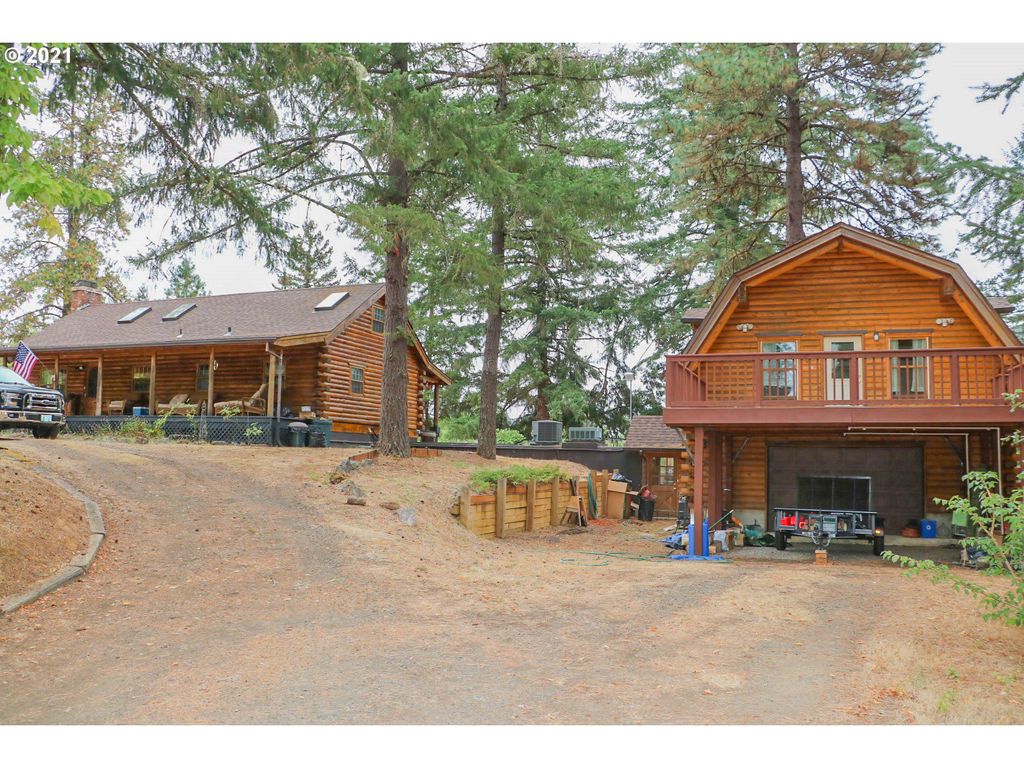333 Coates Rd, Tenmile, OR 97481