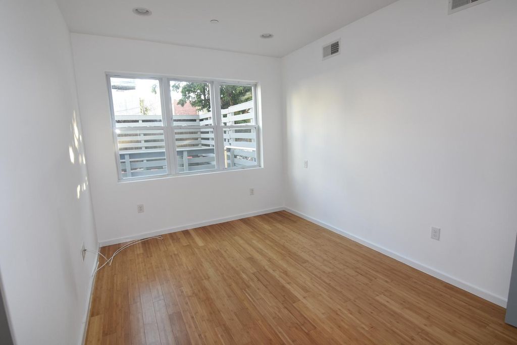 536 E Girard Ave, Philadelphia, PA - 3 Bed, 1.5 Bath Apartment - 14