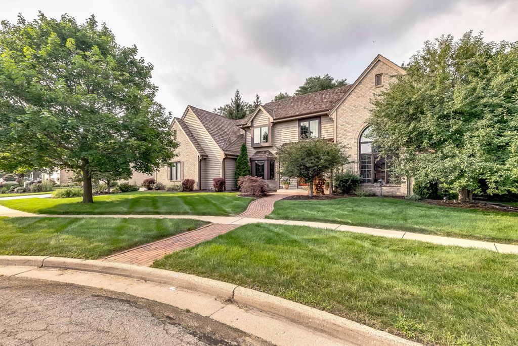 8344 Woodgate Ct, Greendale, WI 53129 Trulia