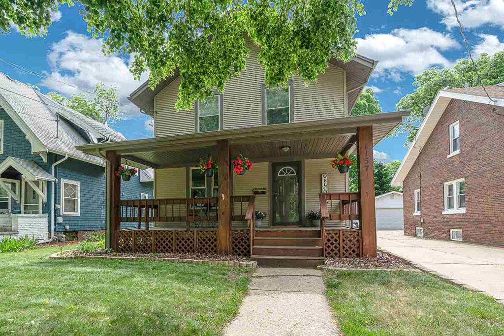 1157 Hinsdale Ave, Beloit, WI 53511