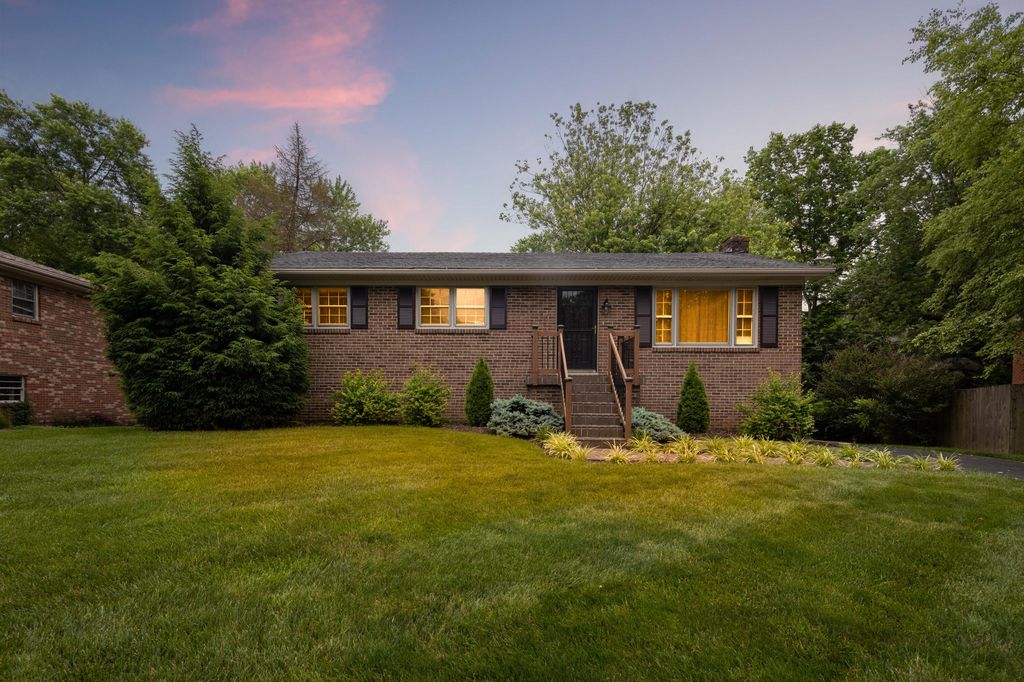 442 Osprey Cir, Lexington, KY 40503