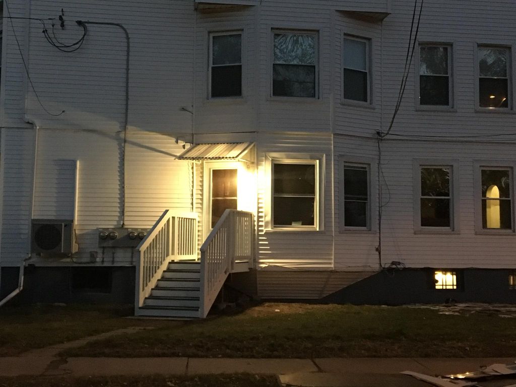 255 White St #1B, Hartford, CT 06106