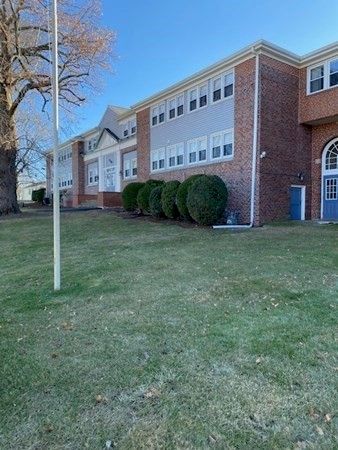 210 Washington St #6, Peabody, MA 01960