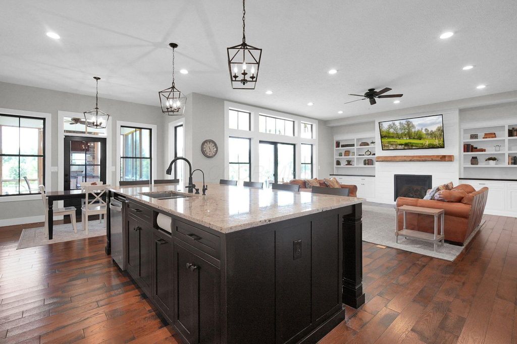 15657 Robinson Rd, Plain City, OH 43064