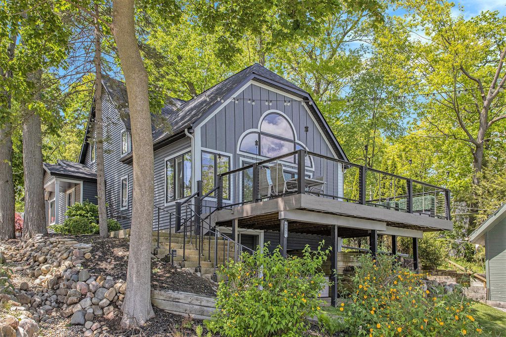 9357 Fraulin Dr, Richland, MI 49083