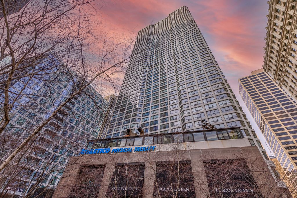 405 N Wabash Ave #607, Chicago, IL 60611