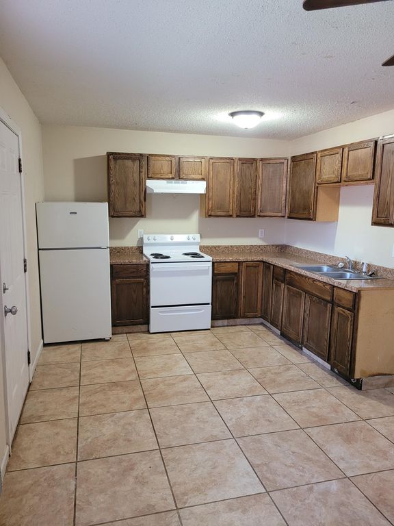 304 S Jp Wright Loop Rd #D4, Jacksonville, AR 72076 - See Est. Value ...