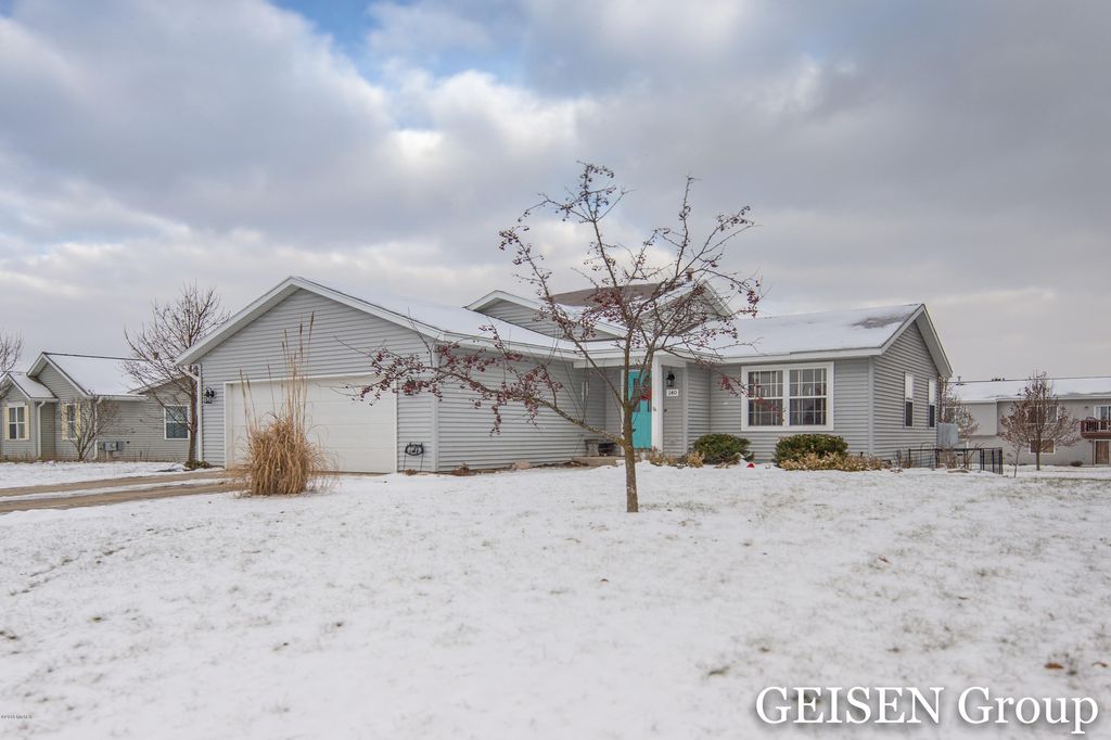 140 Pineview Dr, Belding, MI 48809 Trulia