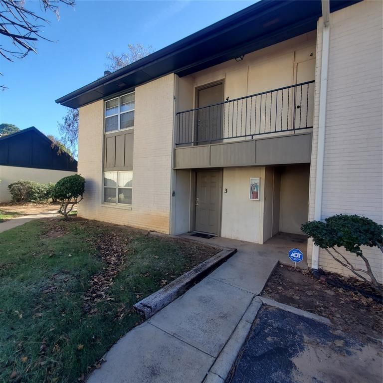 1719 E Lindsey St #3, Norman, OK 73071 See Value, Schools