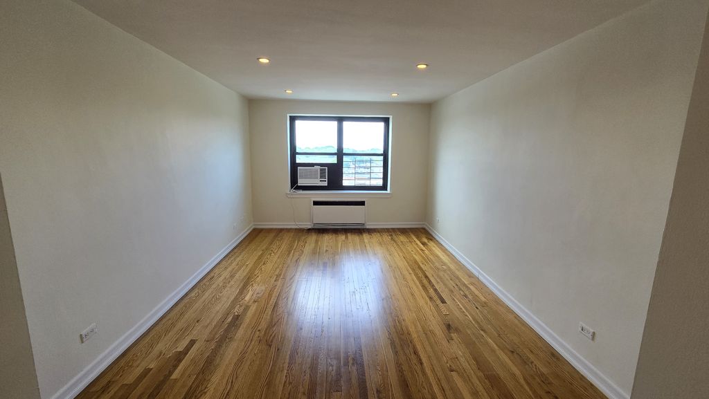 73-50 Bell Blvd, Oakland Gardens, NY 11364