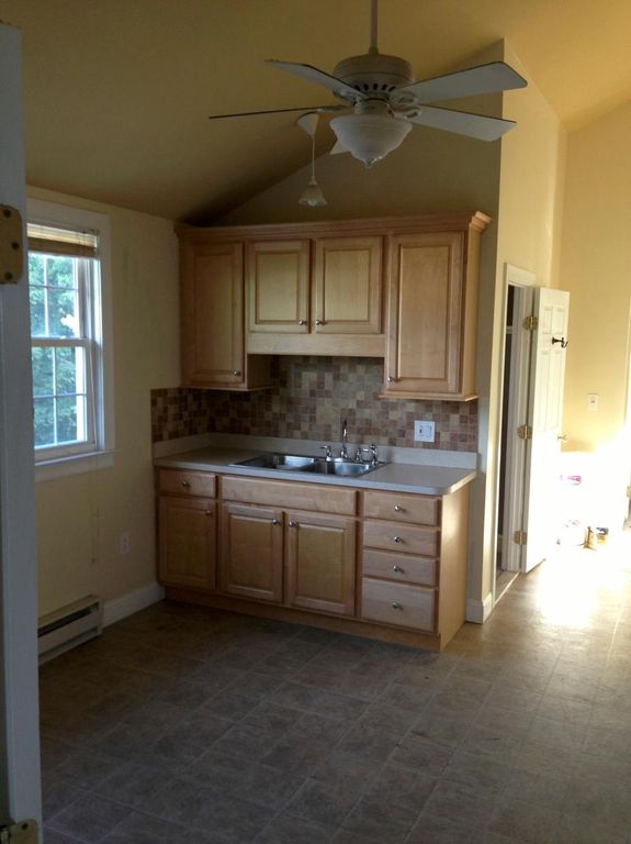 11 Christian St #3, Wallingford, CT 06492