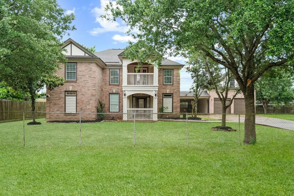 219 Texas Ave, Rosharon, TX 77583 5 Bed, 4 Bath SingleFamily Home