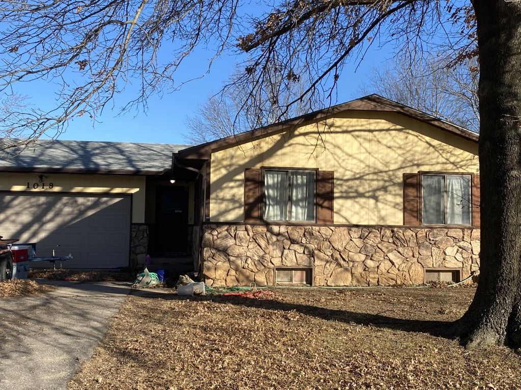 1018 N English Ct, Belle Plaine, KS 67013 Trulia