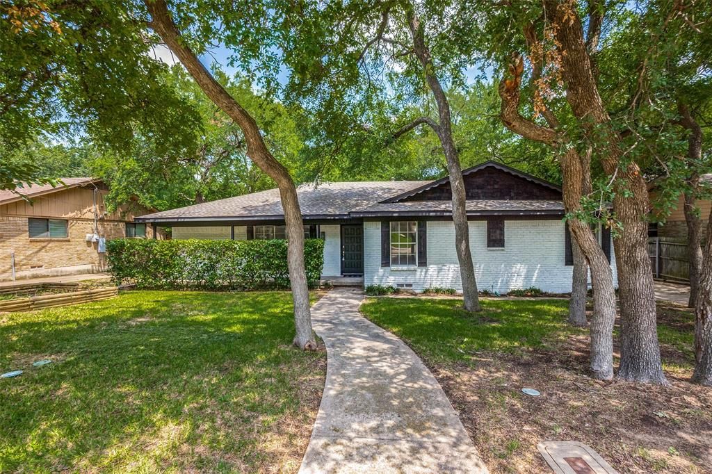3327 Sharpview Ln, Dallas, TX 75228