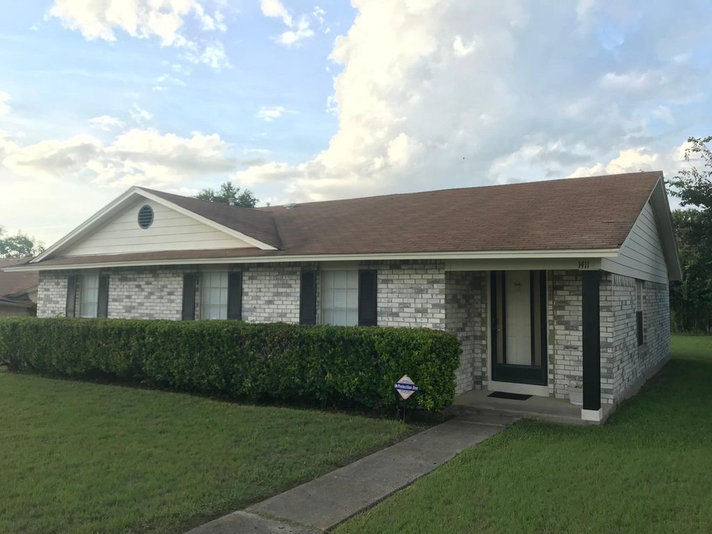 1411 Aldenwood Dr, Dallas, TX 75232