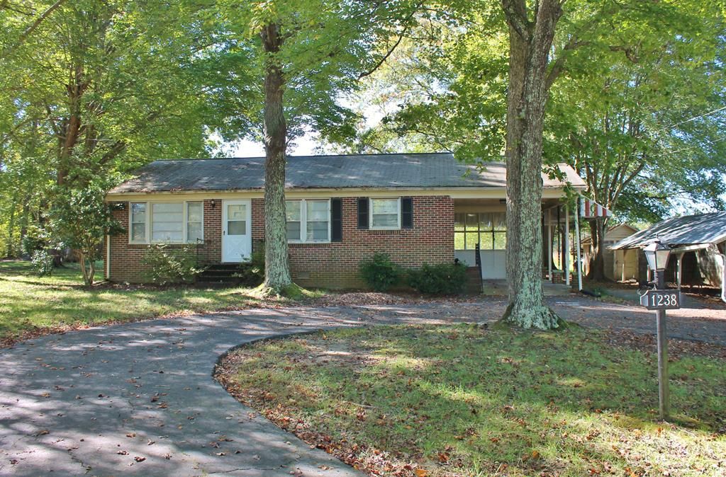 1238 E Hyco Rd, South Boston, VA 24592 Trulia