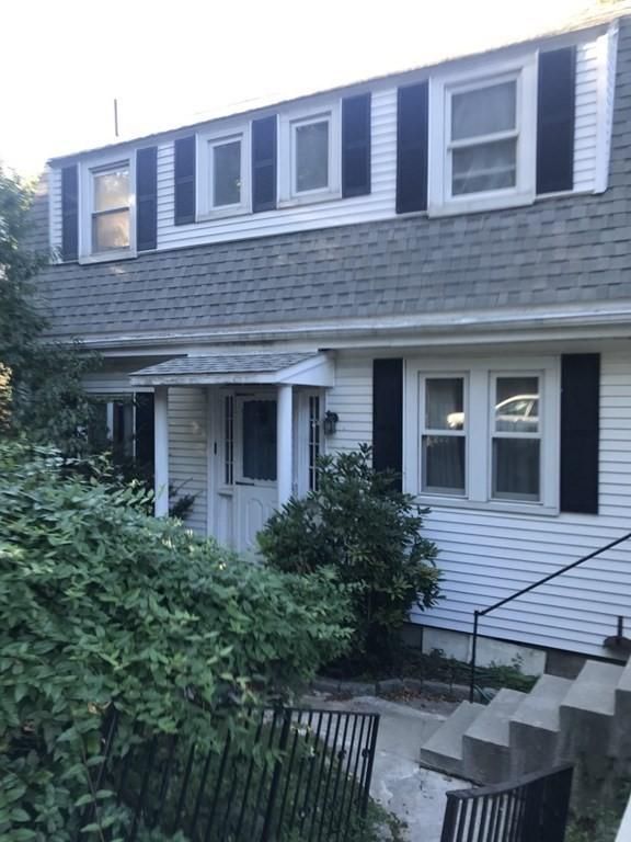 109 Waban Hill Rd N, Chestnut Hill, MA 02467