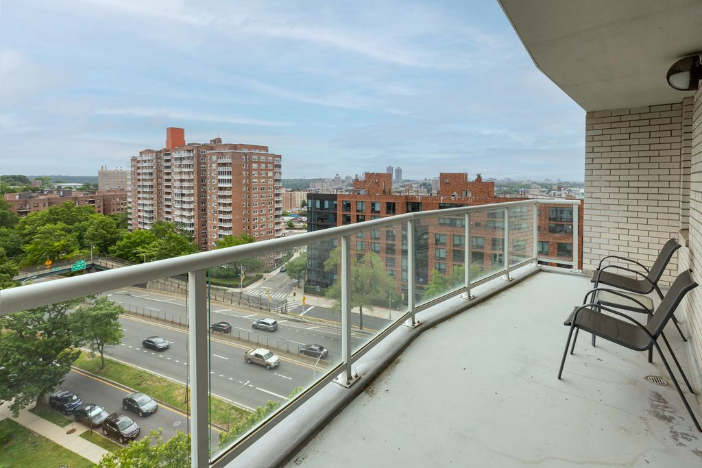 3333 Henry Hudson Pkwy 11S, Bronx, NY 10463 See Estimated Value