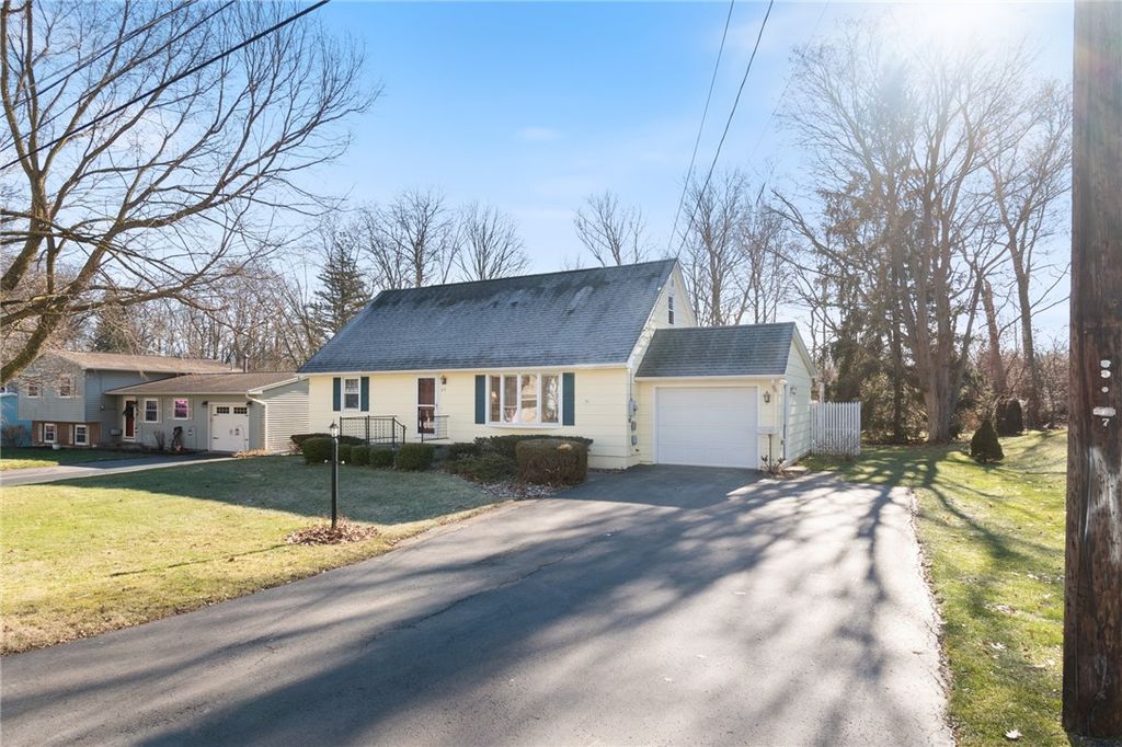 69 Holiday Ln, Canandaigua, NY 14424 Trulia