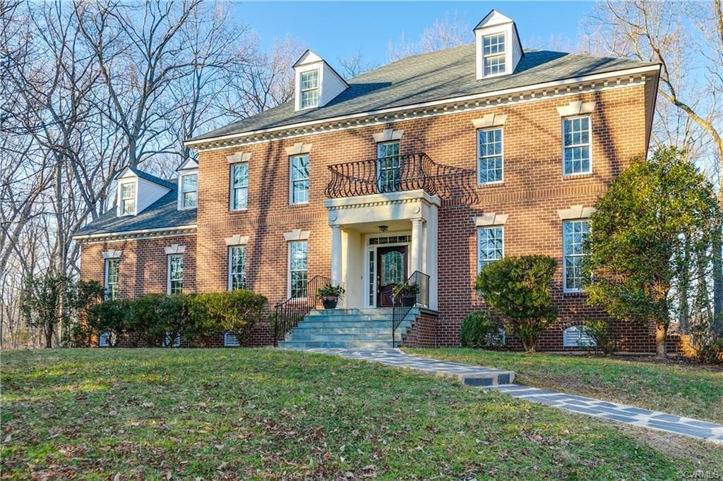 11902 Reeds Bluff Ln, Midlothian, VA 4 Bed, 6 Bath SingleFamily Home