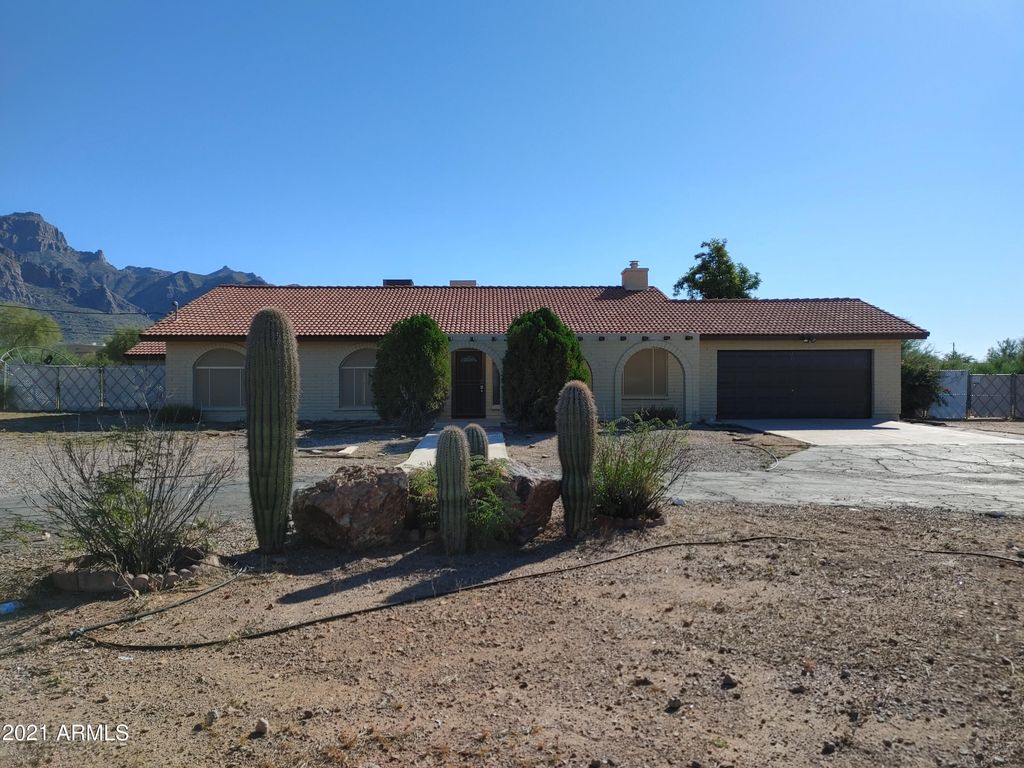 95 S Val Vista Rd, Apache Junction, AZ 85119
