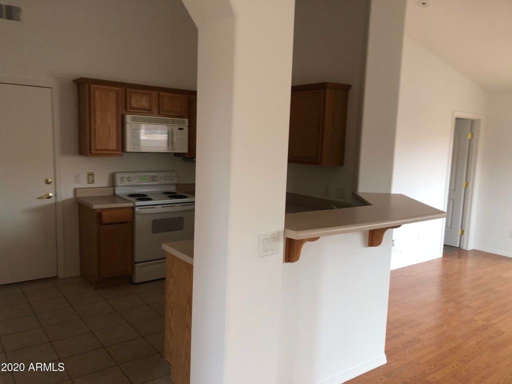 1260 S Lindsay Rd #33, Mesa, AZ 85204 - 2 Bed, 2 Bath Multi-Family Home