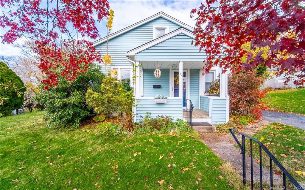 45 Fairfield St, Bristol, CT 06010