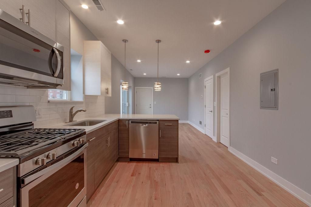 4851 N Central Ave #3W, Chicago, IL 60630