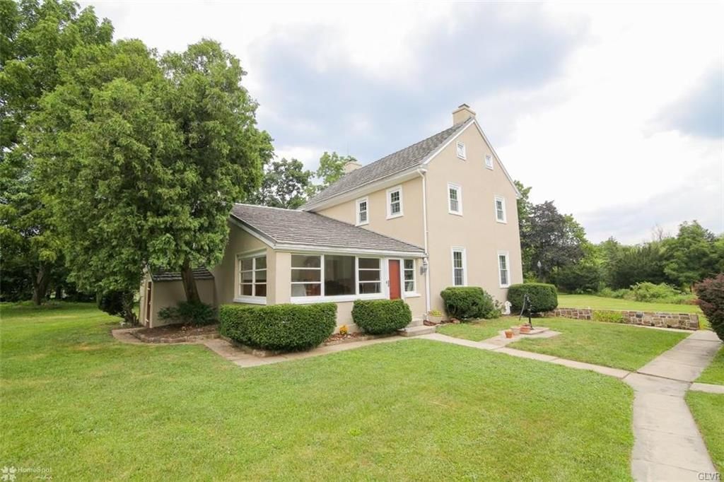 3305 Municipal Dr, Whitehall, PA 18052