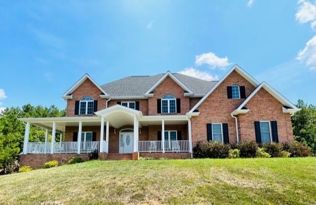 4455 Chestnut Knob Rd, Ridgeway, VA 24148