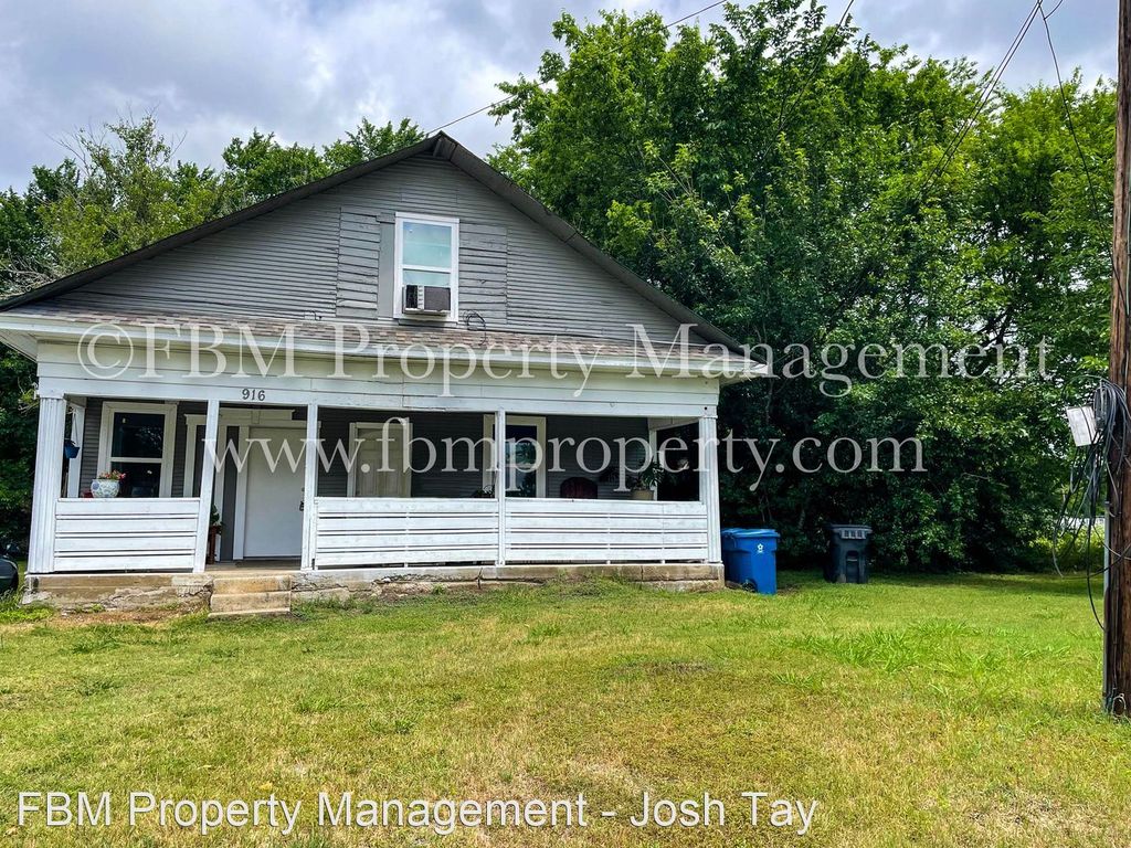 916 E 10th Ave #2, Corsicana, TX 75110