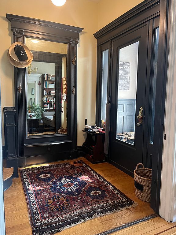 425 E  23rd St, Brooklyn, NY 11226