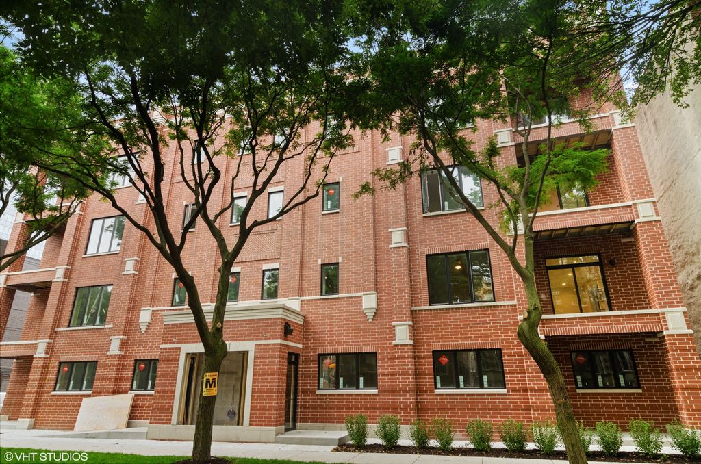 839 W Agatite Ave #304, Chicago, IL 60640
